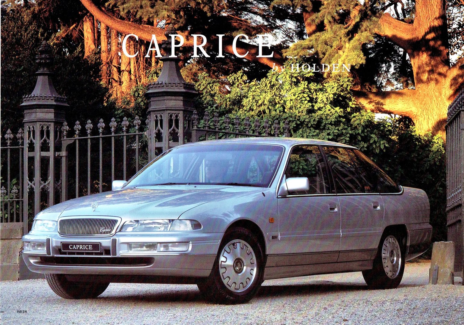 Holden_Caprice_1_generation__Sedan__3.jpg