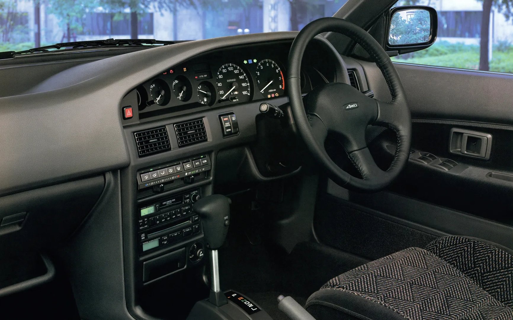 Toyota_Sprinter_Carib_2_generation__Estate_5-door__5.jpg