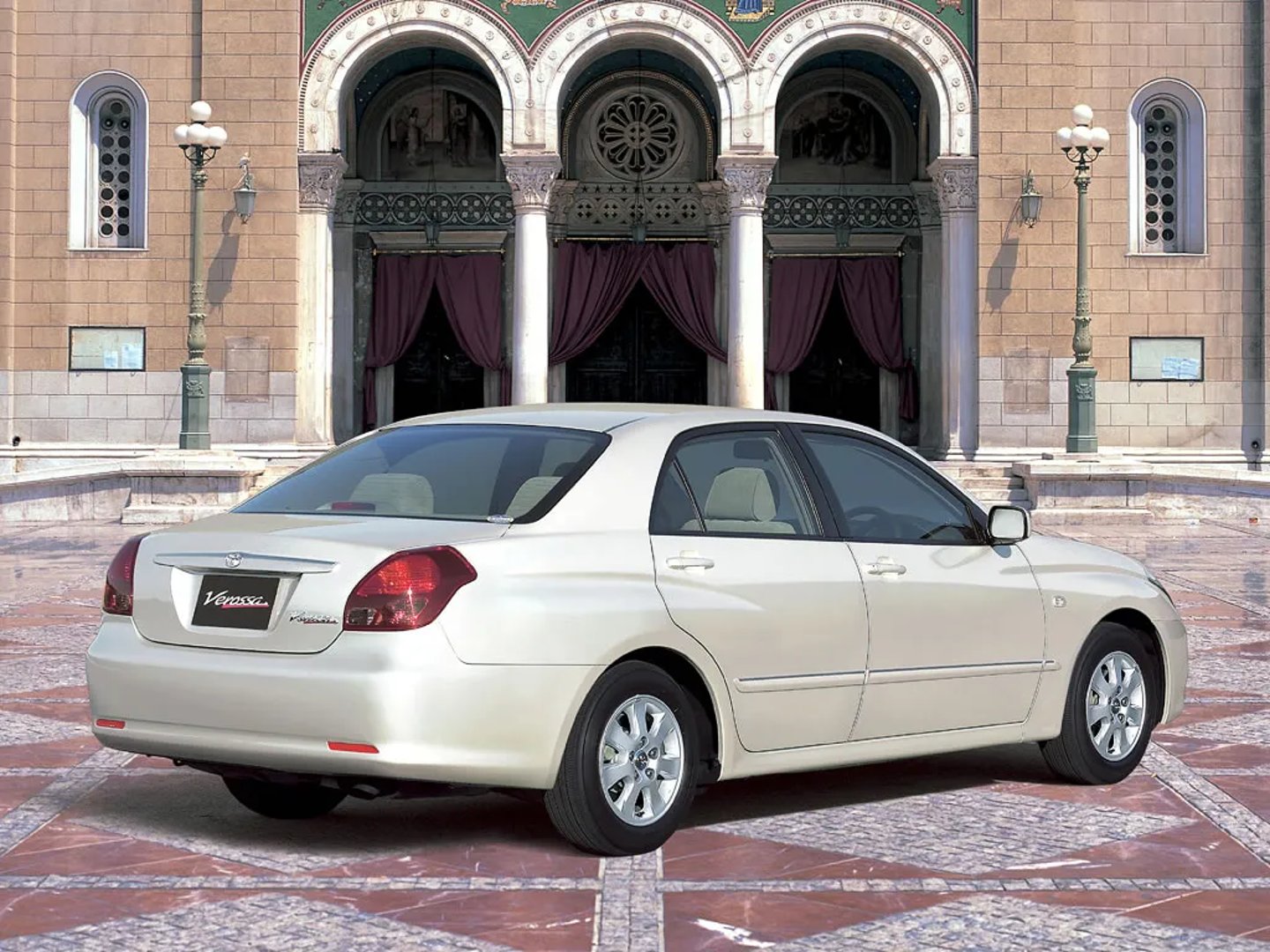 Toyota_Verossa_1_generation__Sedan__5.jpg