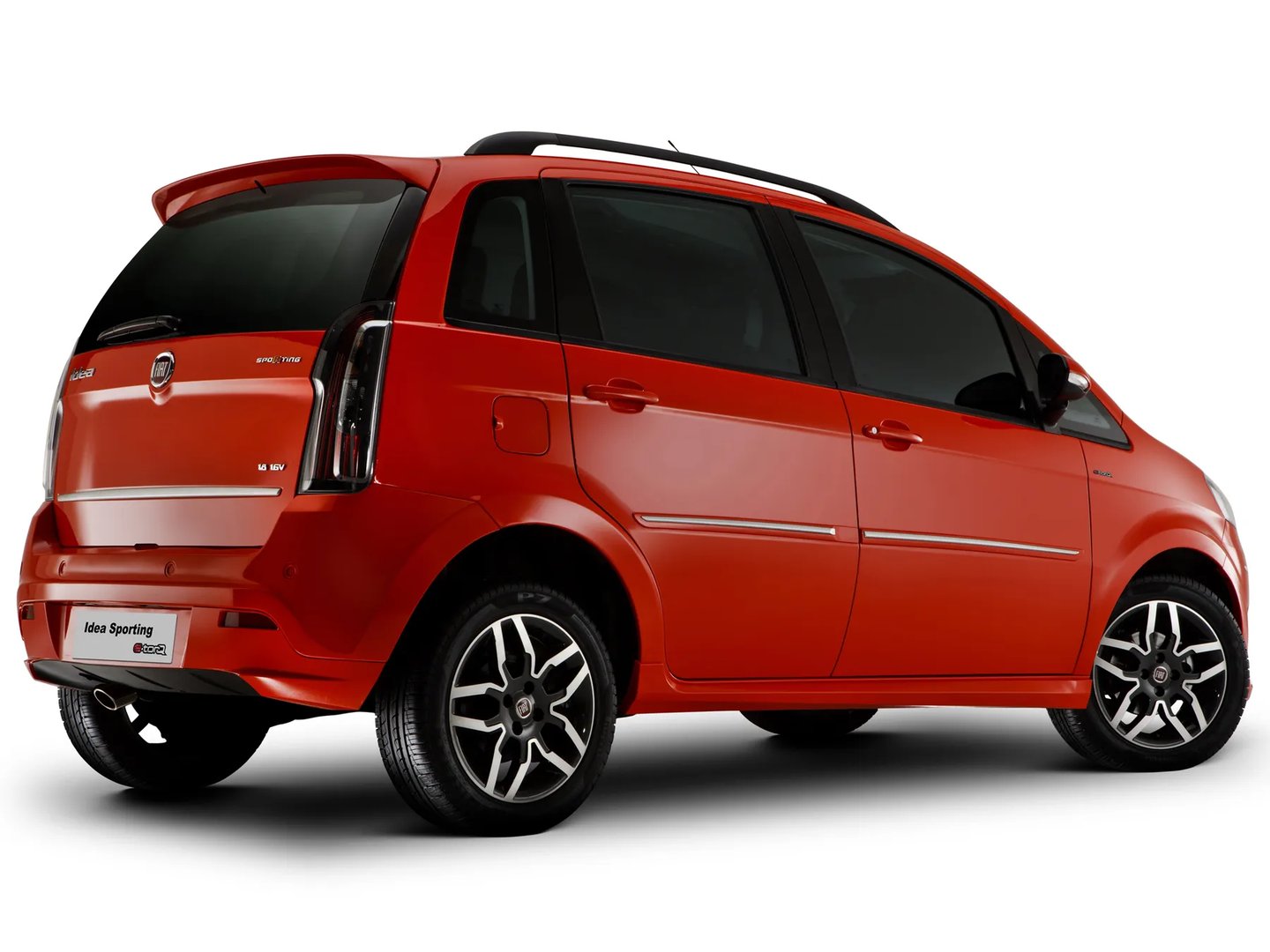 Fiat_Idea_1_generation__Mini_5-doors__1.jpg