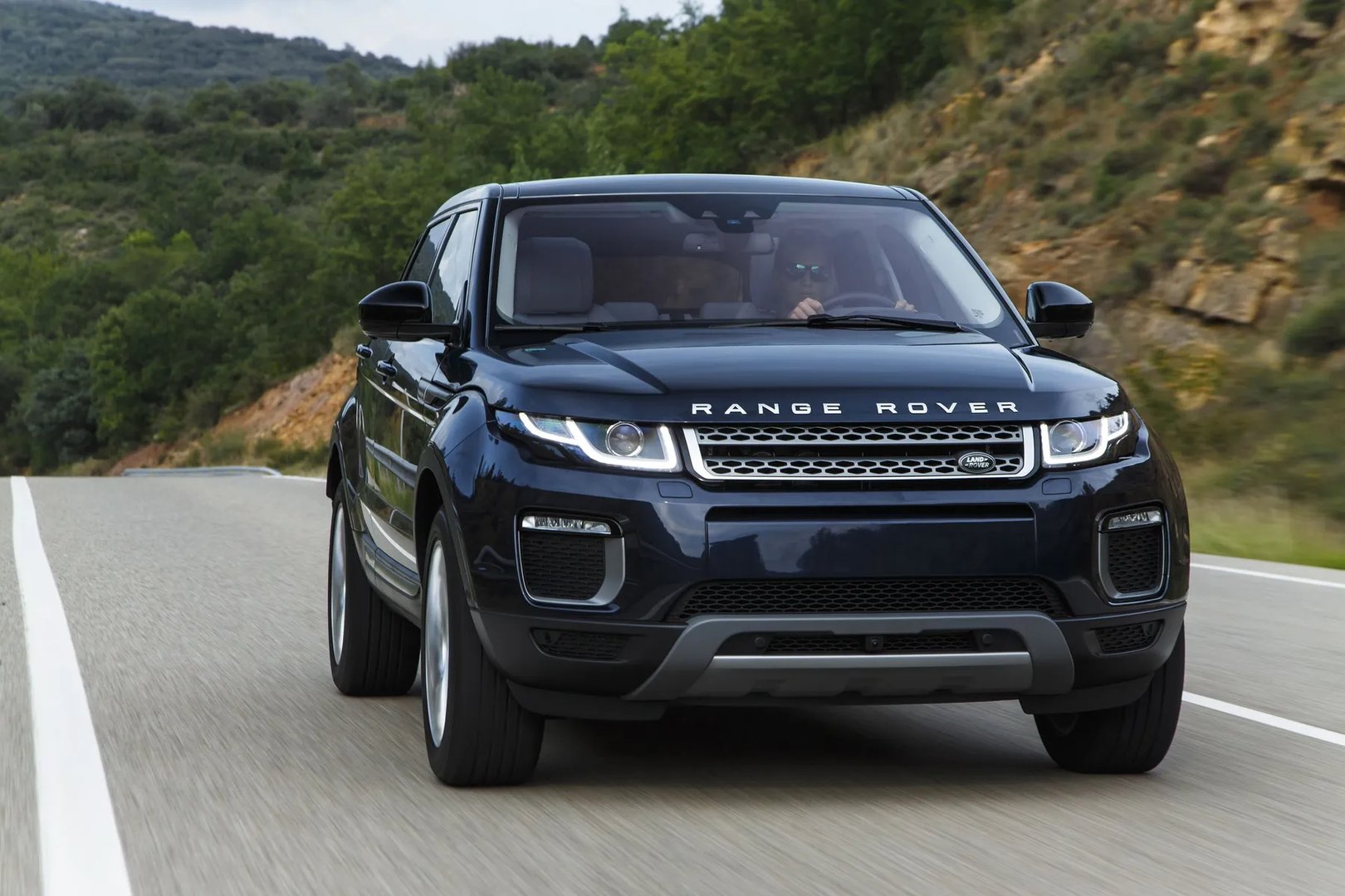 Land Rover_Range_Rover_Evoque_1_generation_restyling__SUV_5-doors__1.jpg