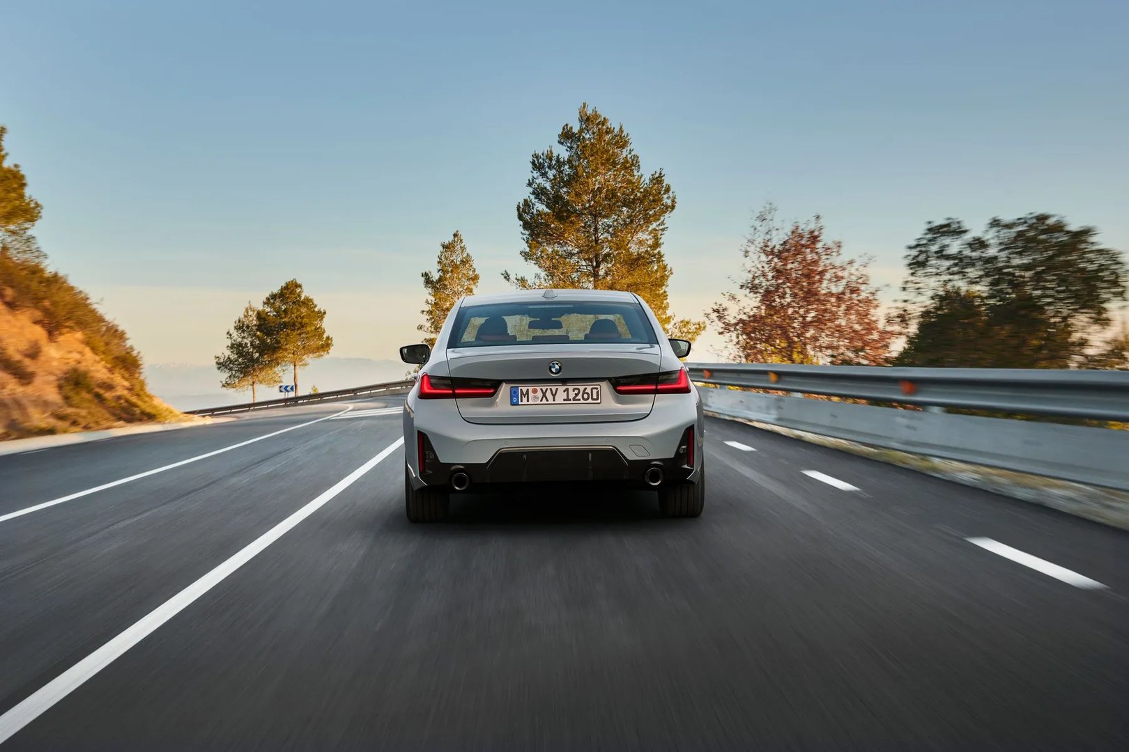 BMW_3_series_7_generation_restyling_1__Sedan__12.jpg
