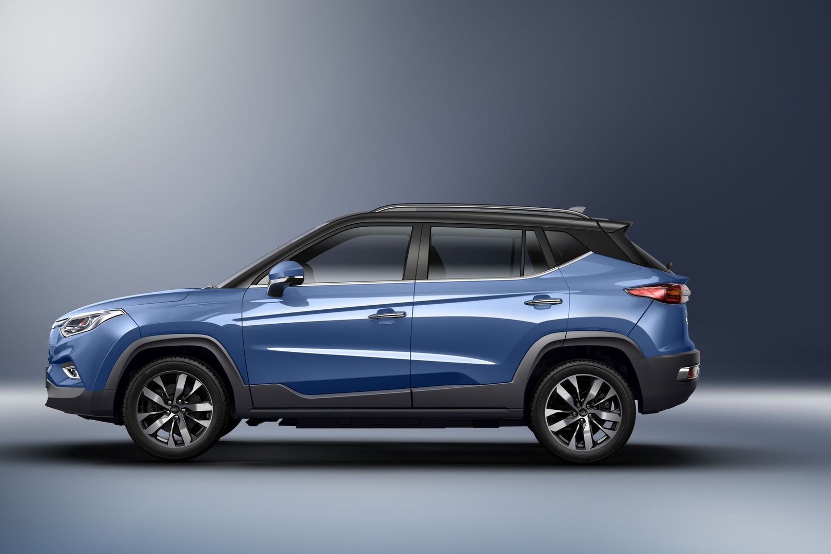 jac_iEVS4_1_generation__SUV_5-doors__5.jpg