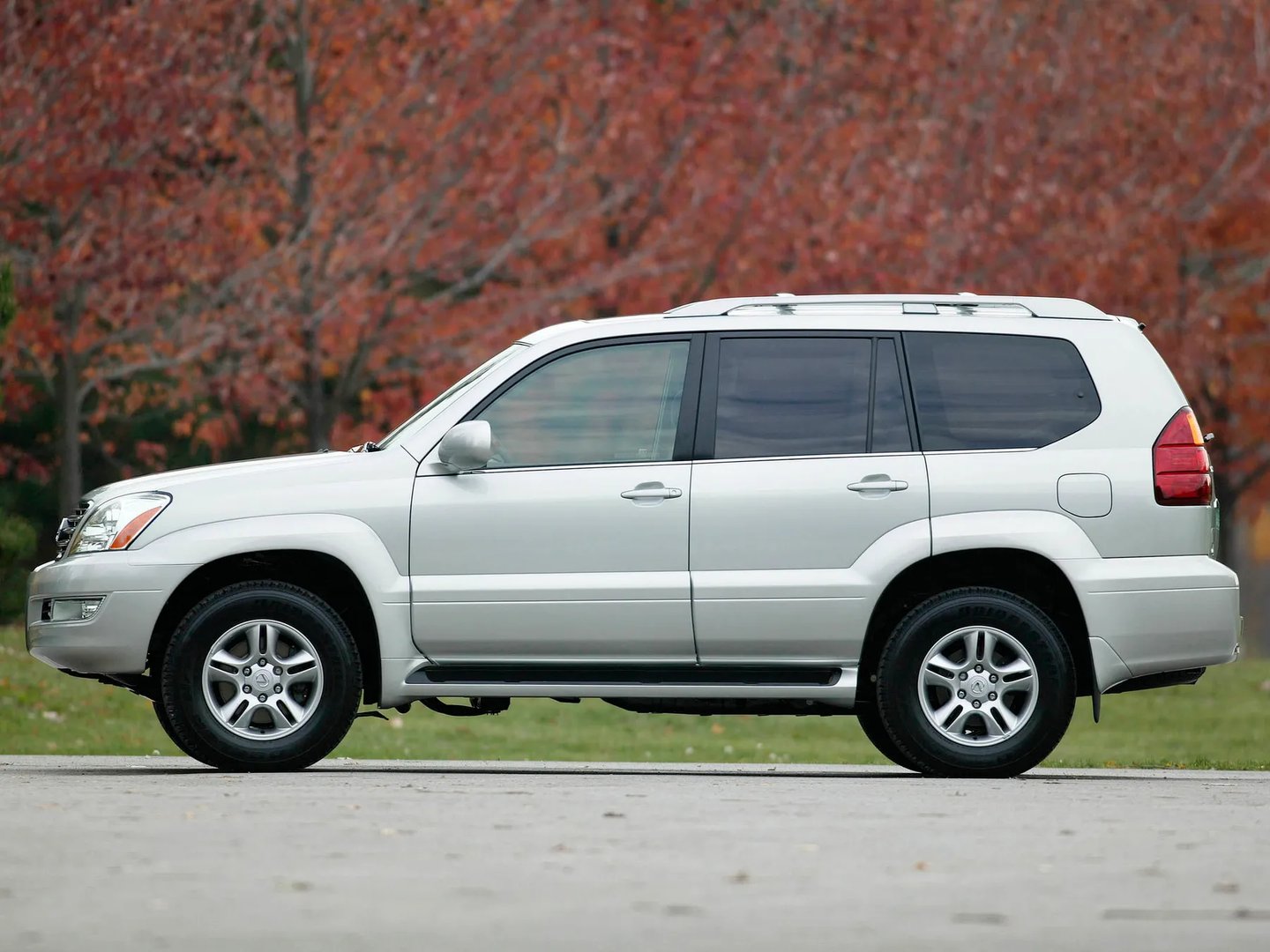 Lexus_GX_1_generation__SUV_5-doors__9.jpg