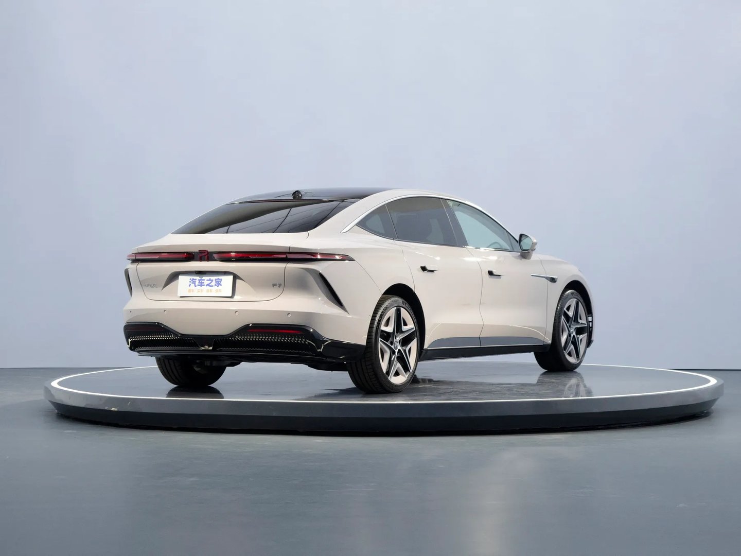 feifan_F7_1_generation__Liftback__2.jpg