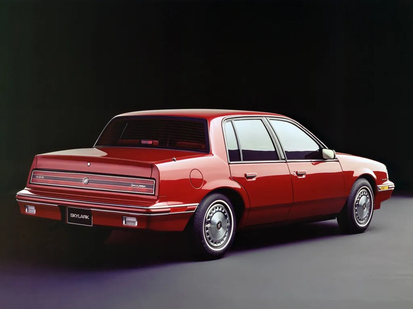Buick_Skylark_6_generation__Sedan__4.jpg