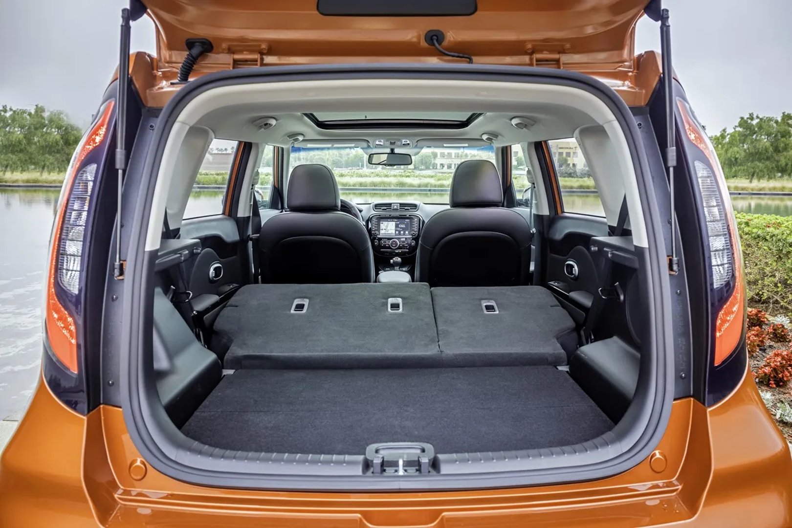 Kia_Soul_2_generation_restyling__Hatchback_5-door__4.jpg