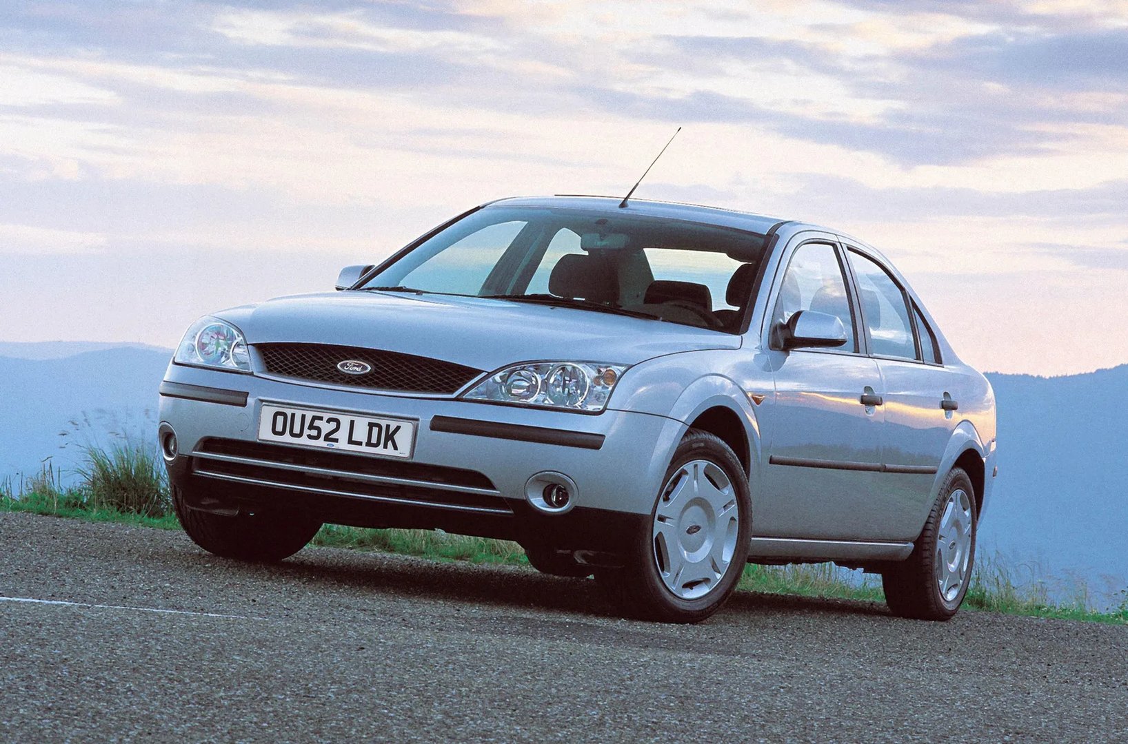 Ford Mondeo 3 generation  Sedan