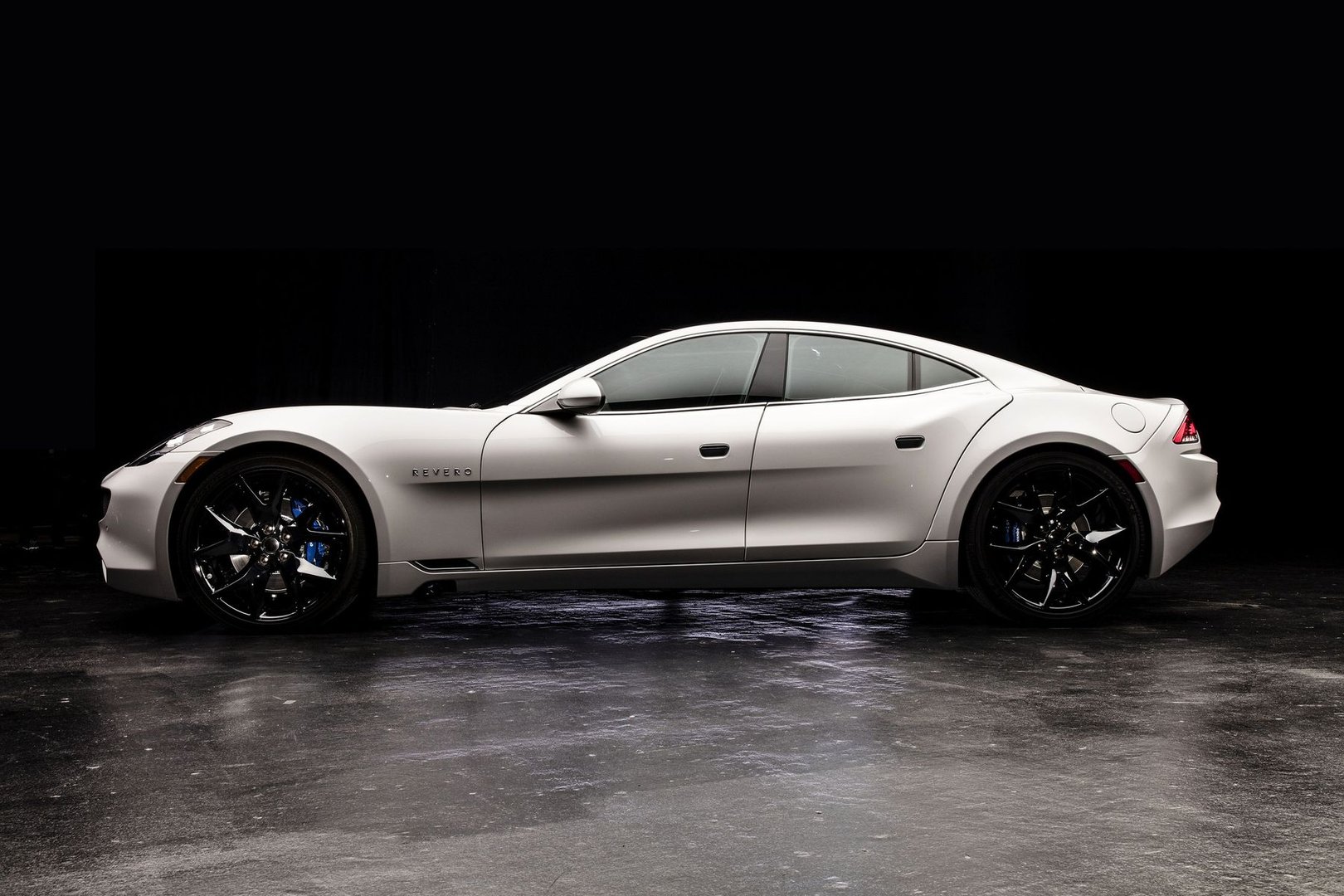 karma_Revero_1_generation__Sedan__19.jpg