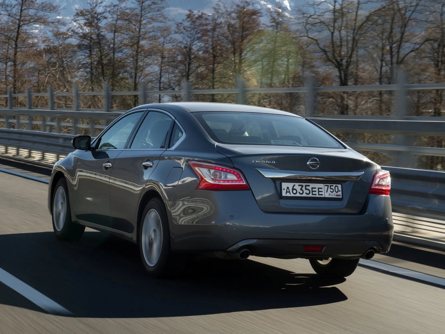Nissan_Teana_3_generation__Sedan__9.jpg