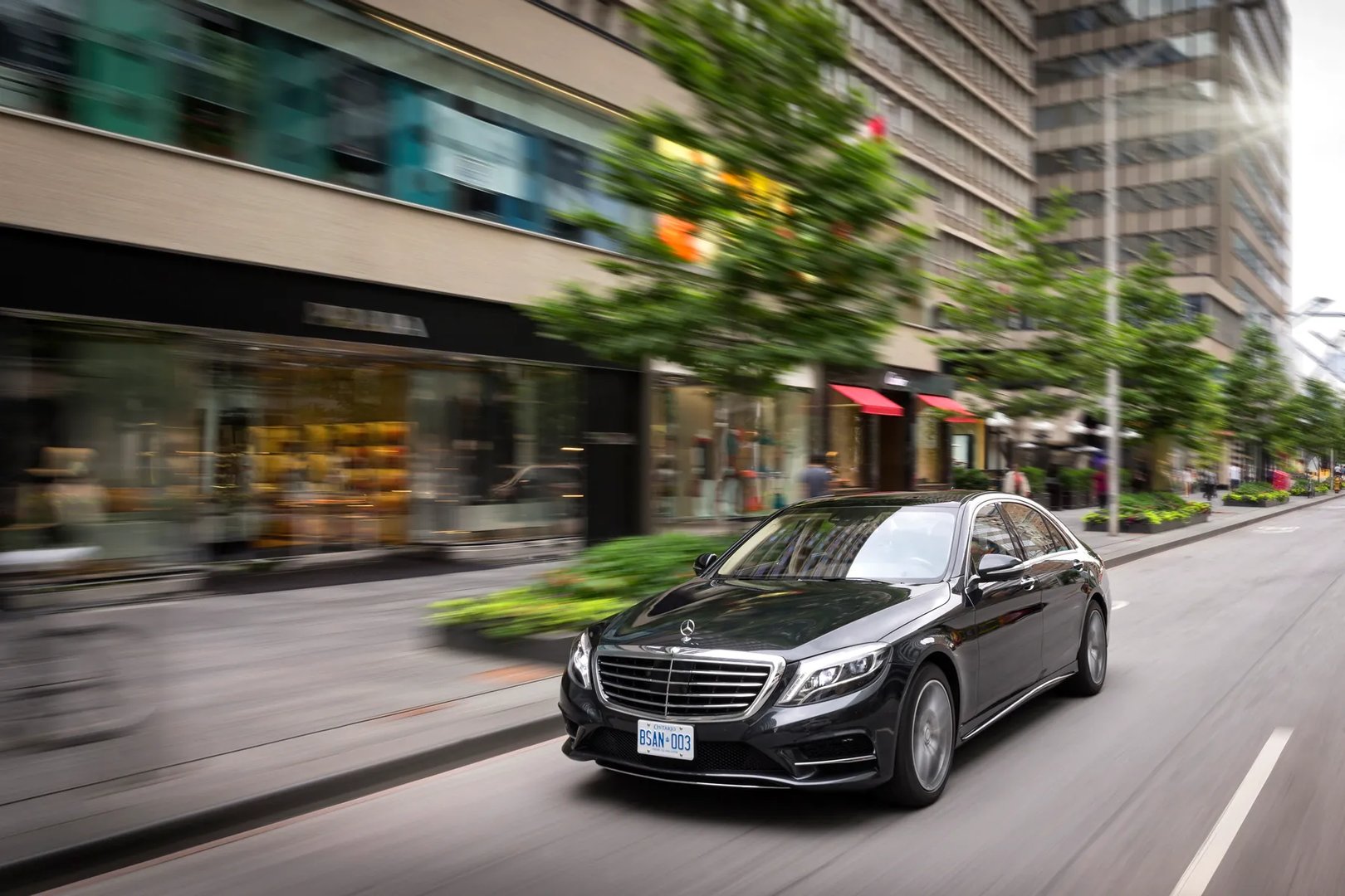 Mercedes_S-Class_6_generation__Sedan__8.jpg