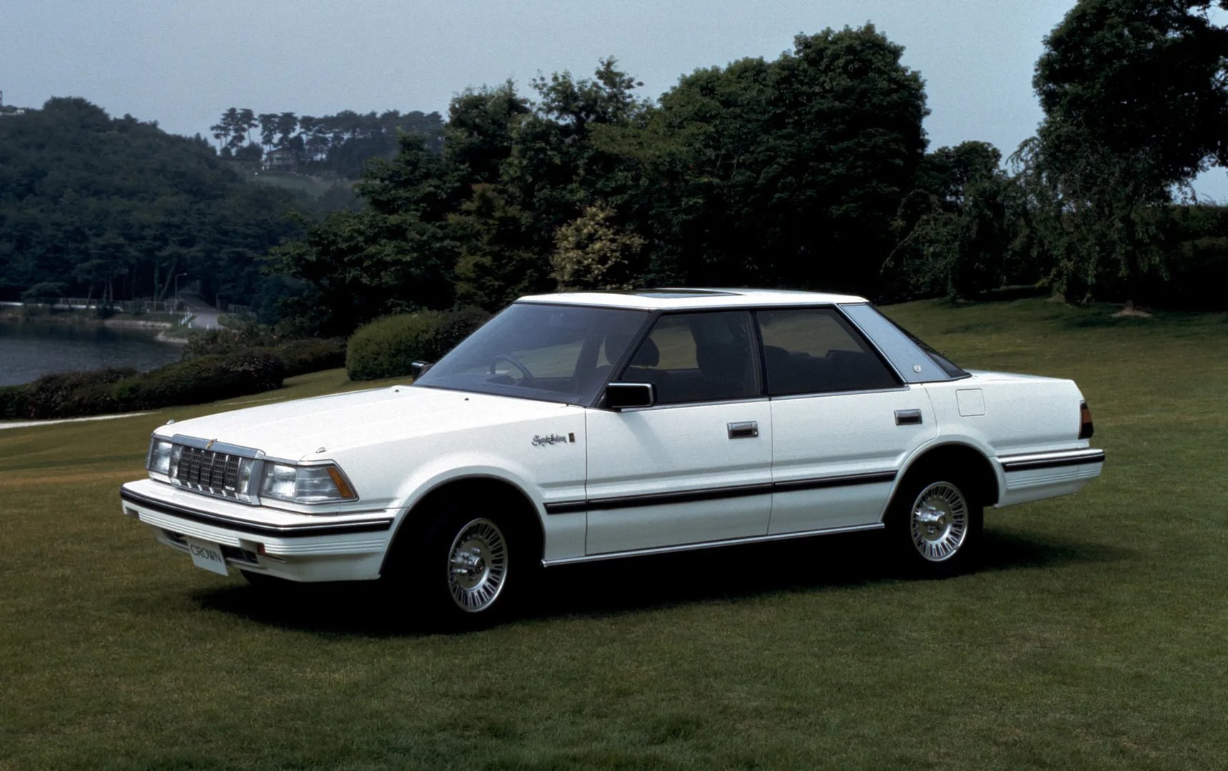 Toyota_Crown_7_generation__Sedan__5.jpg