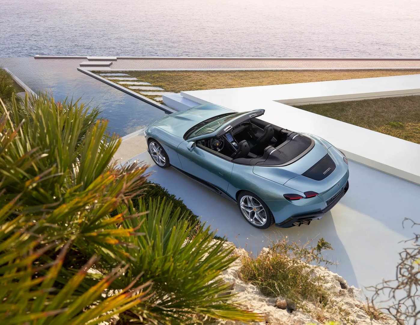 Ferrari_Roma_1_generation__Roadster__4.jpg