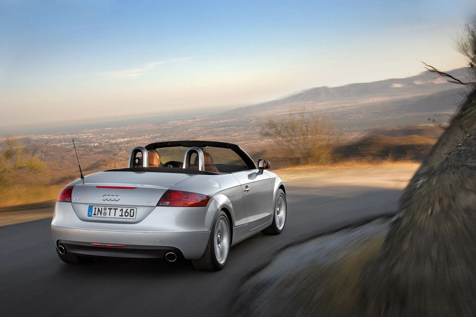 Audi_TT_2_generation__Roadster__12.jpg
