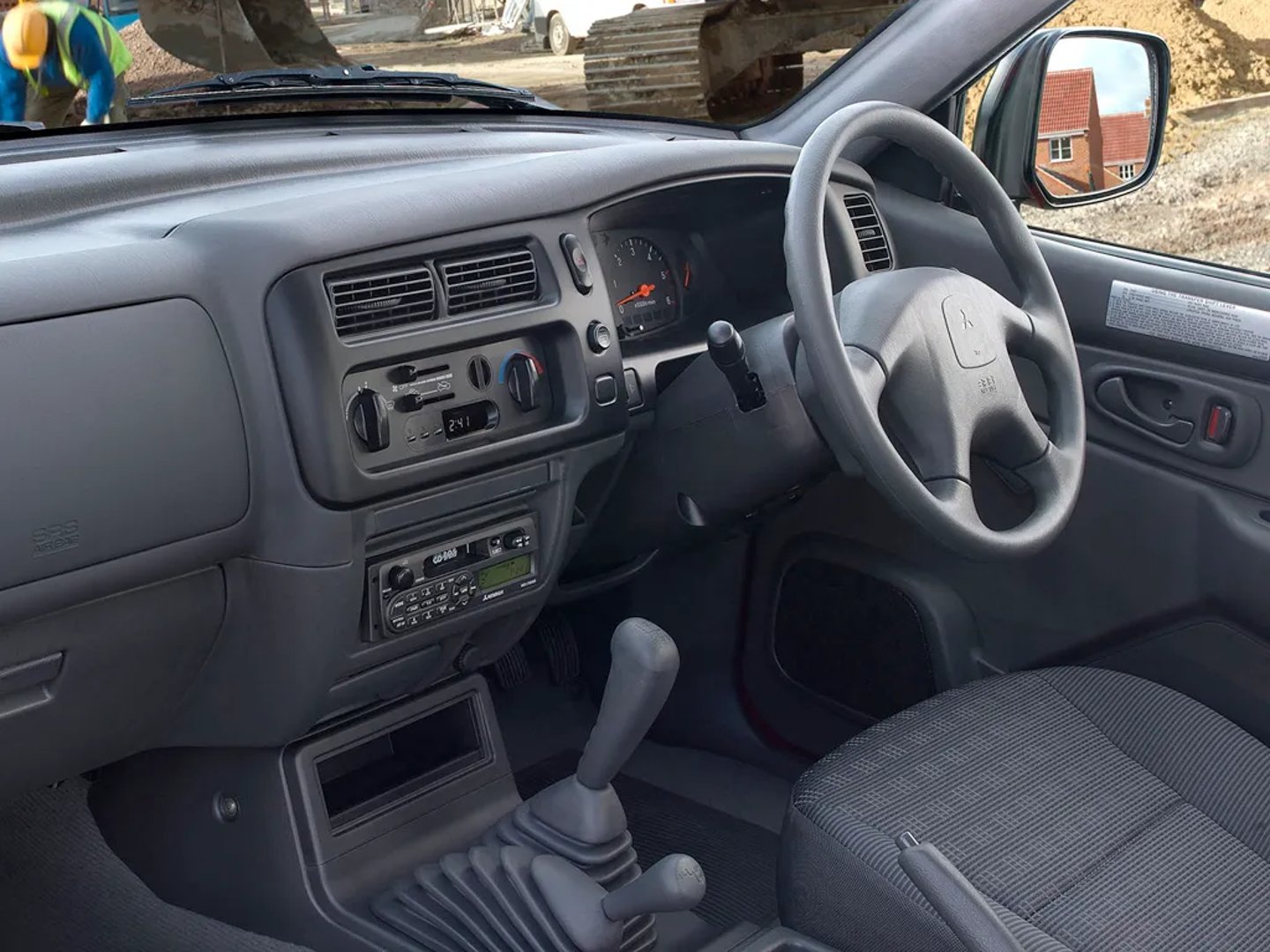 Mitsubishi_L200_3_generation__Pickup_1.5-cab__6.jpg