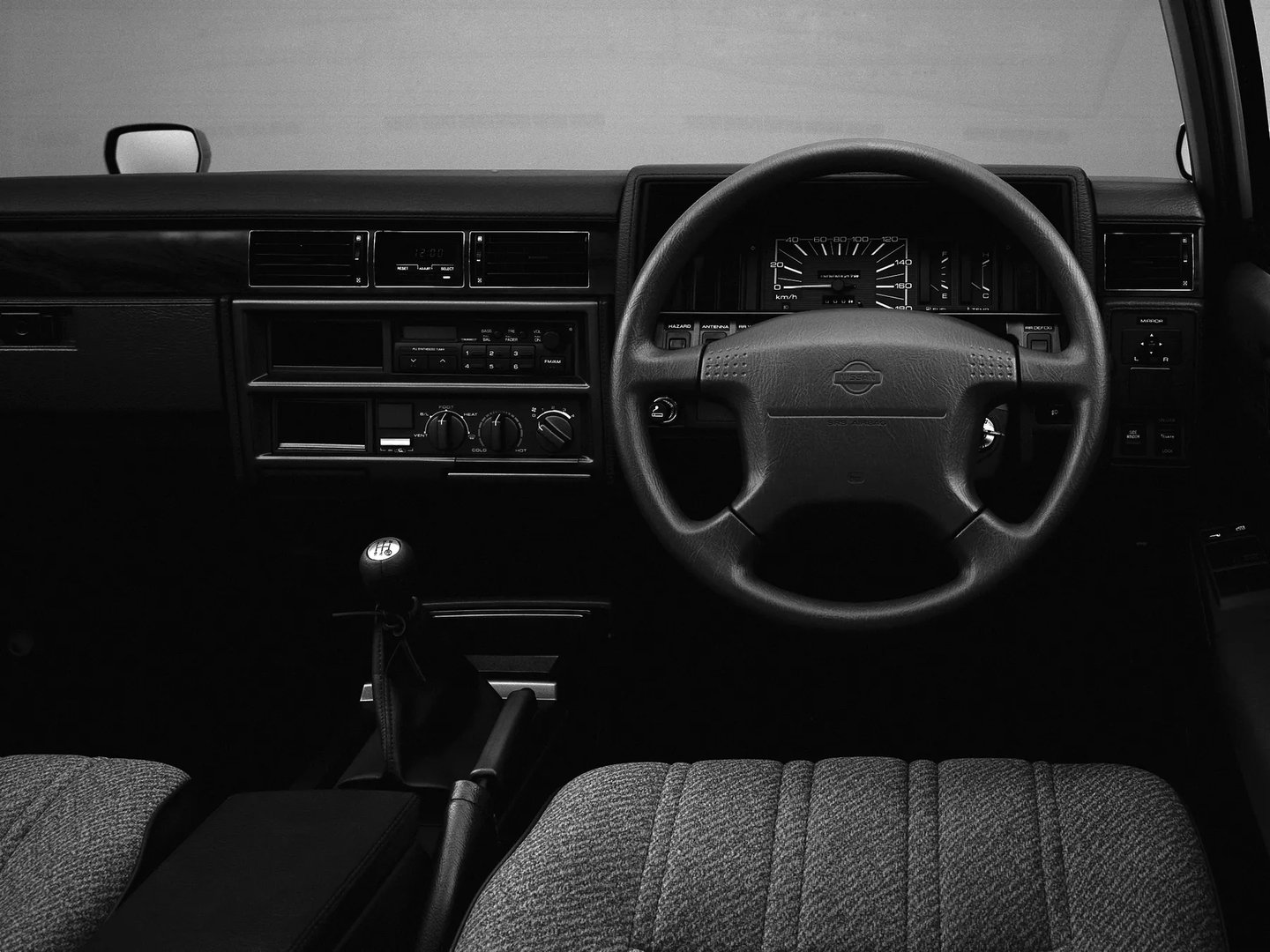 Nissan_Cedric_6_generation__Estate_5-door__4.jpg