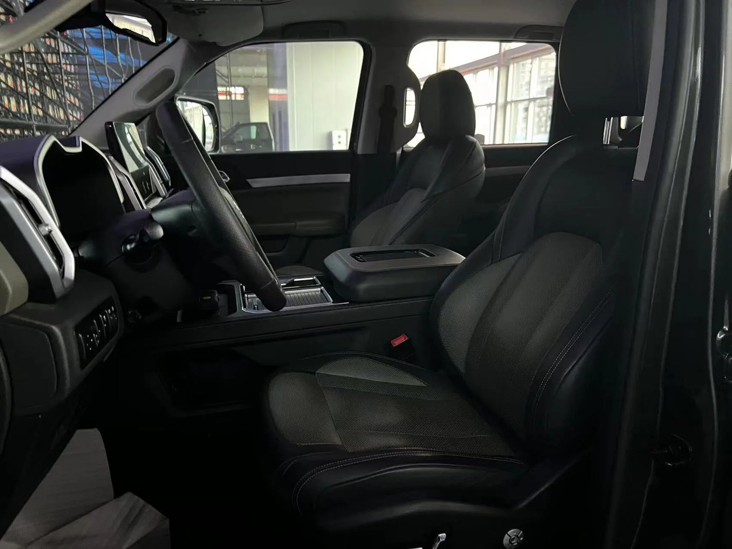 DongFeng_Mengshi_1_generation__SUV_5-doors__5.jpg