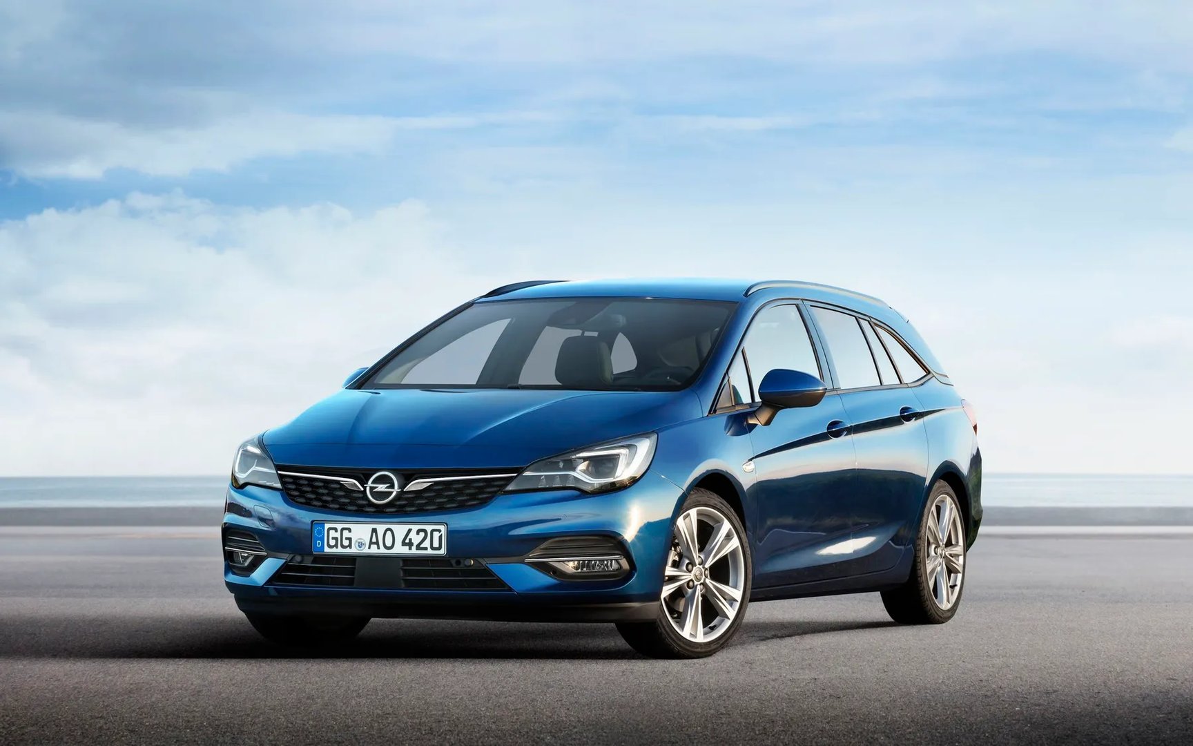 Opel_Astra_5_generation_restyling__Estate_5-door__4.jpg