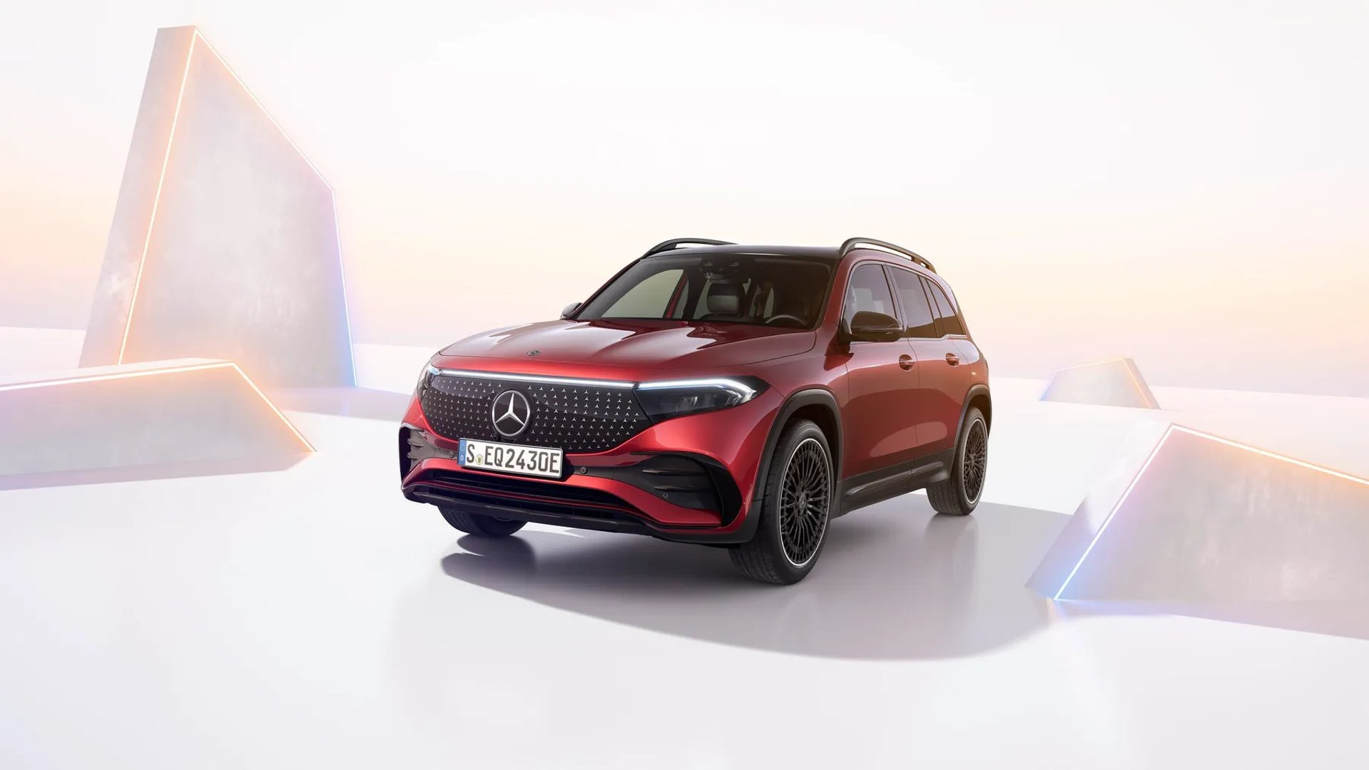 1 generation, restyling 