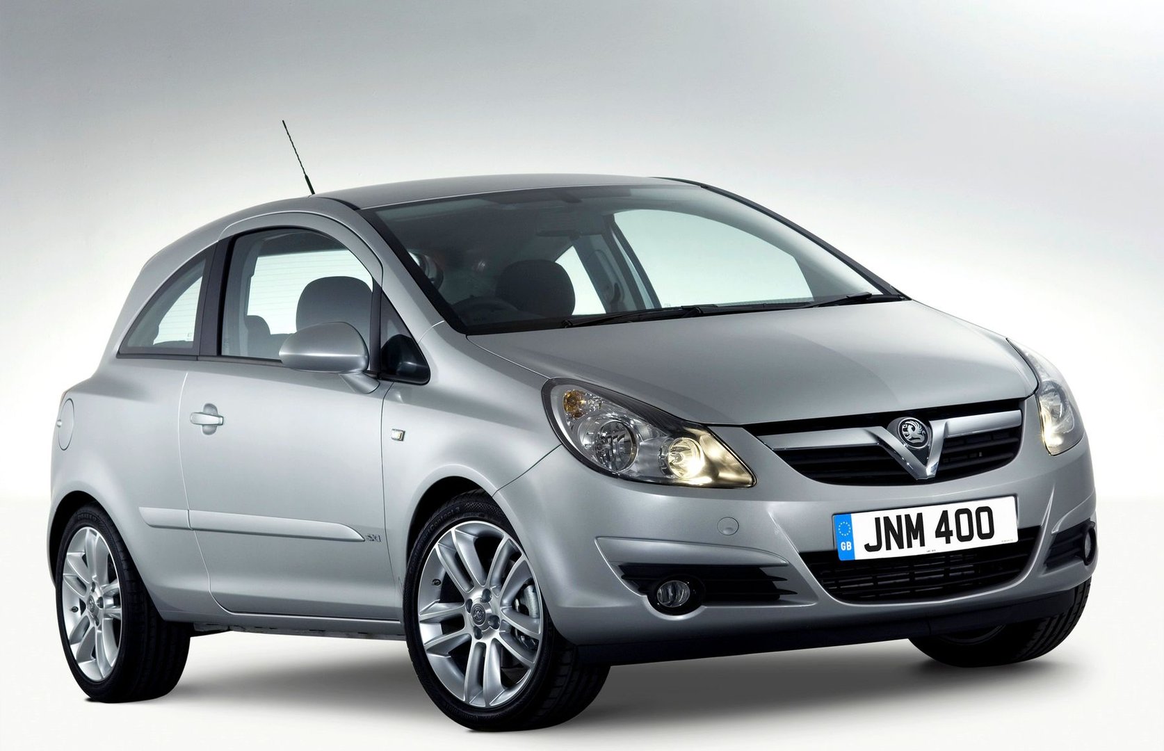 vauxhall_Corsa_4_generation__Mini_3-doors__3.jpg