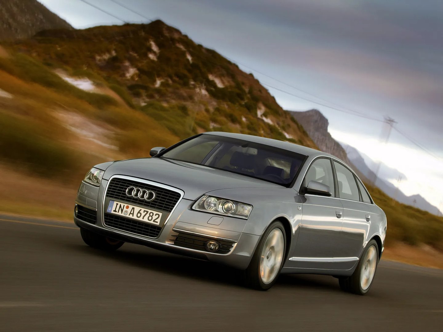 Audi_A6_3_generation__Sedan__12.jpg