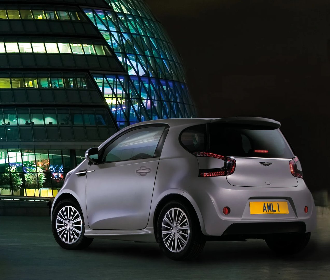 Aston Martin_Cygnet_1_generation__Mini_3-doors__2.jpg