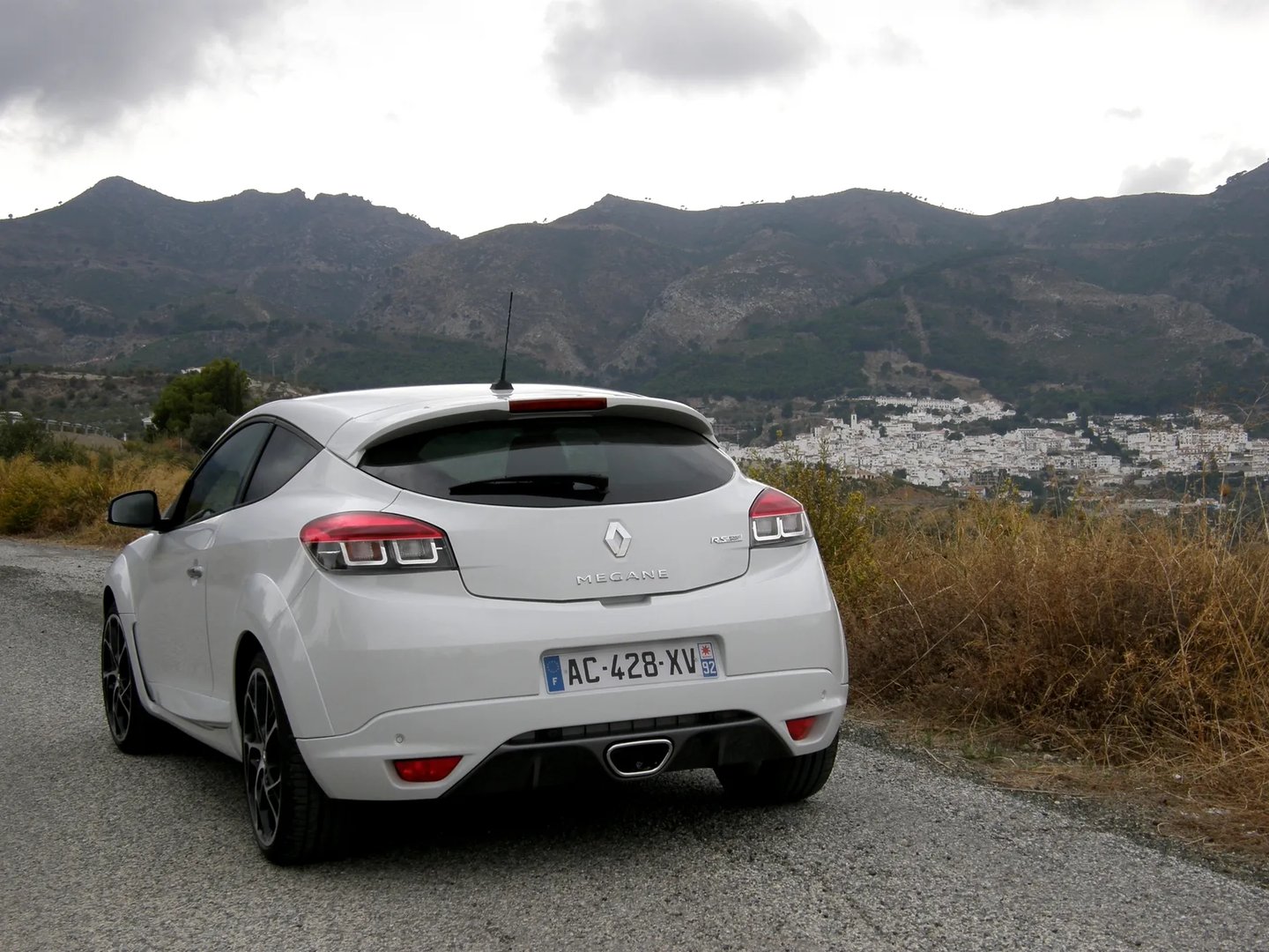 Renault_Megane_RS_3_generation__Hatchback_3-door__4.jpg