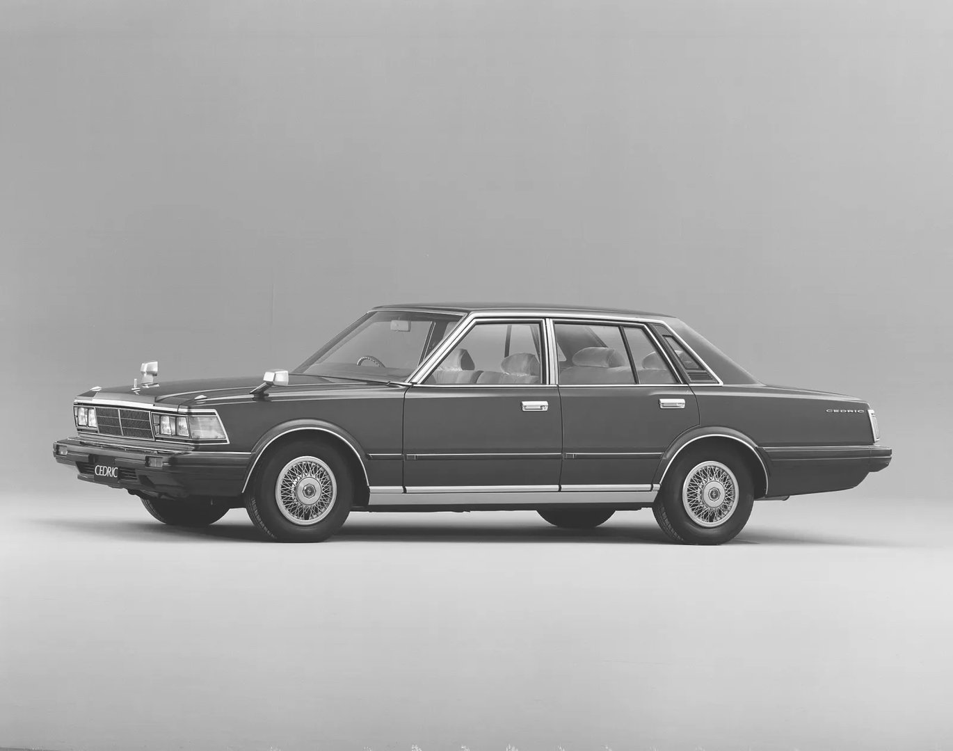 Nissan_Cedric_5_generation__Sedan_Hardtop__3.jpg