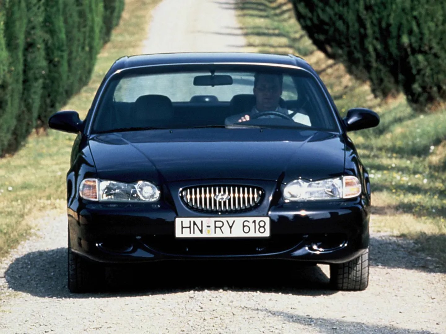 Hyundai_Sonata_3_generation_restyling__Sedan__6.jpg