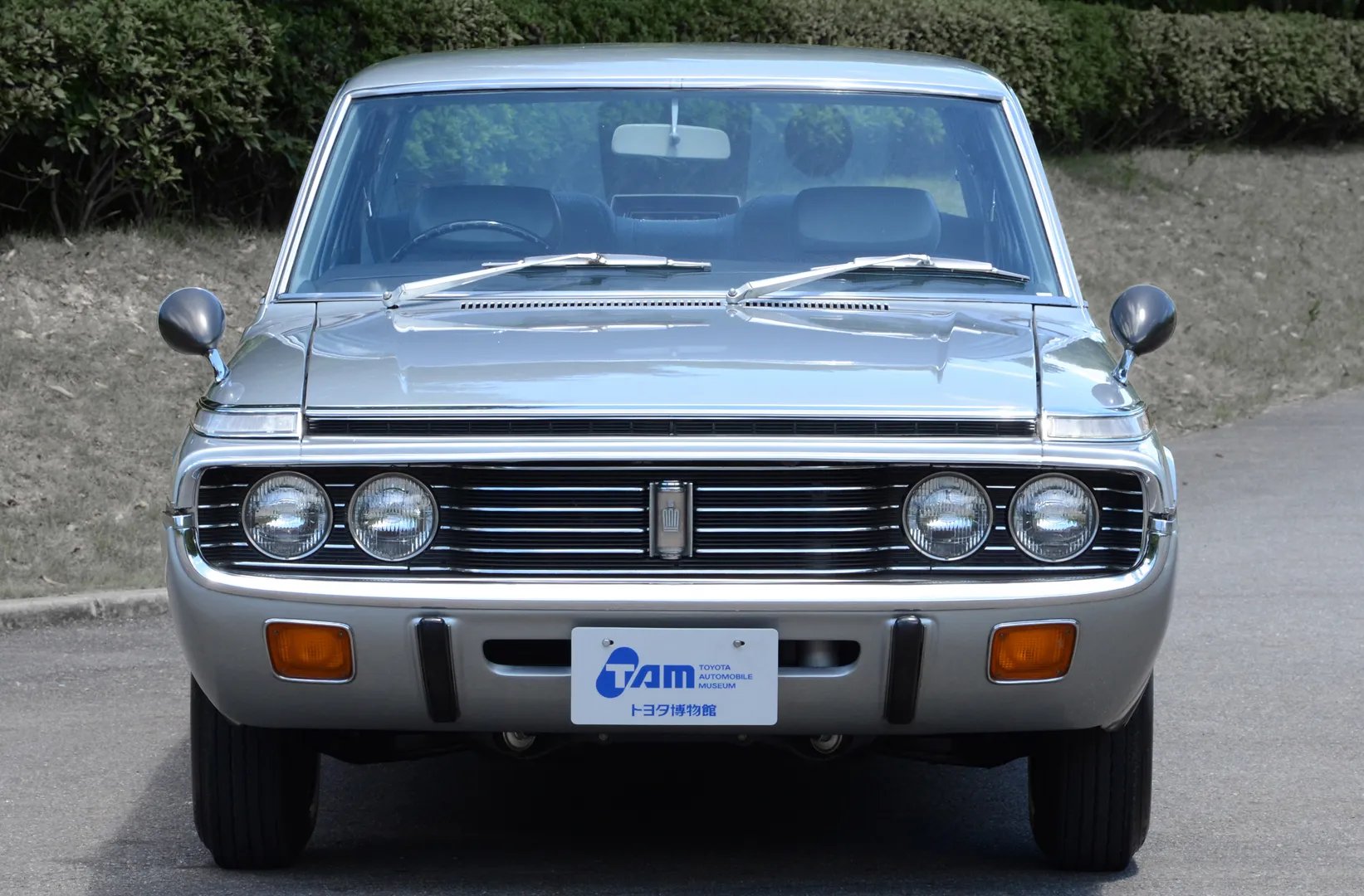 Toyota_Crown_4_generation__Sedan__4.jpg