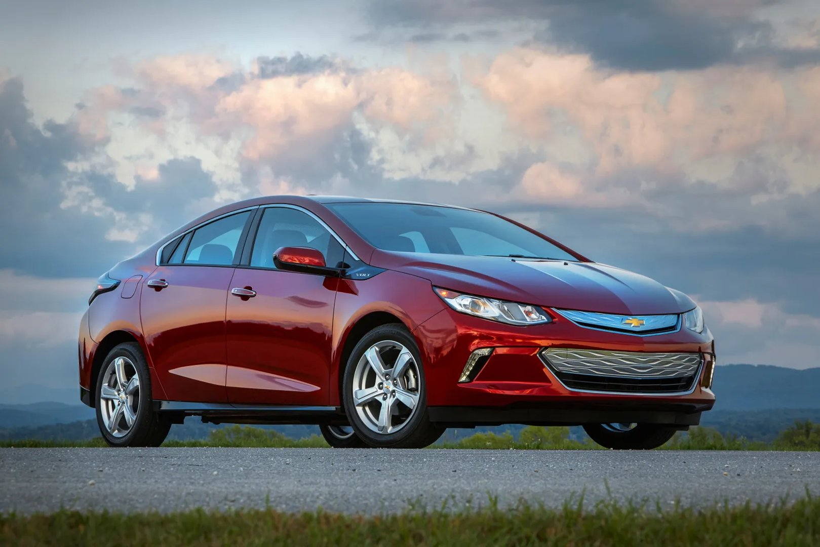 Chevrolet_Volt_2_generation__Hatchback_5-door__1.jpg