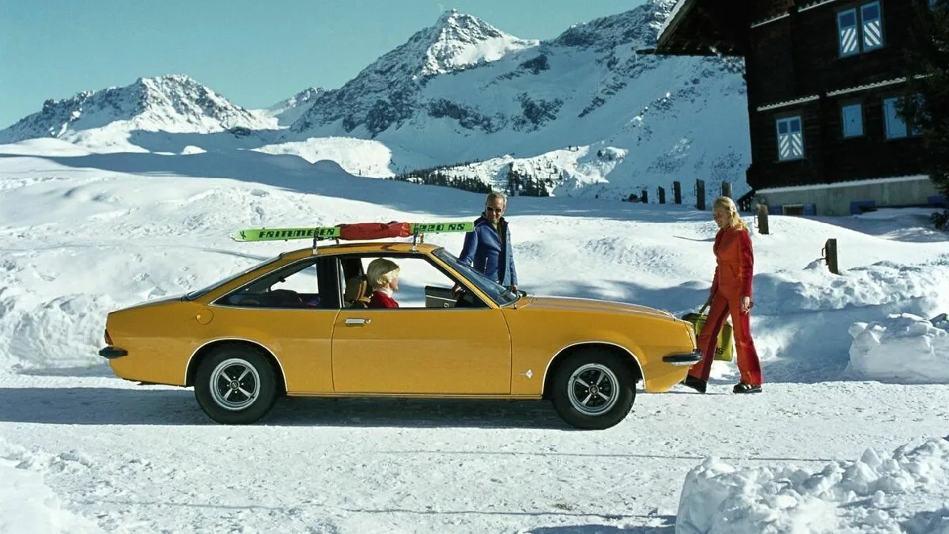 Opel_Manta_2_generation__Coupe__9.jpg