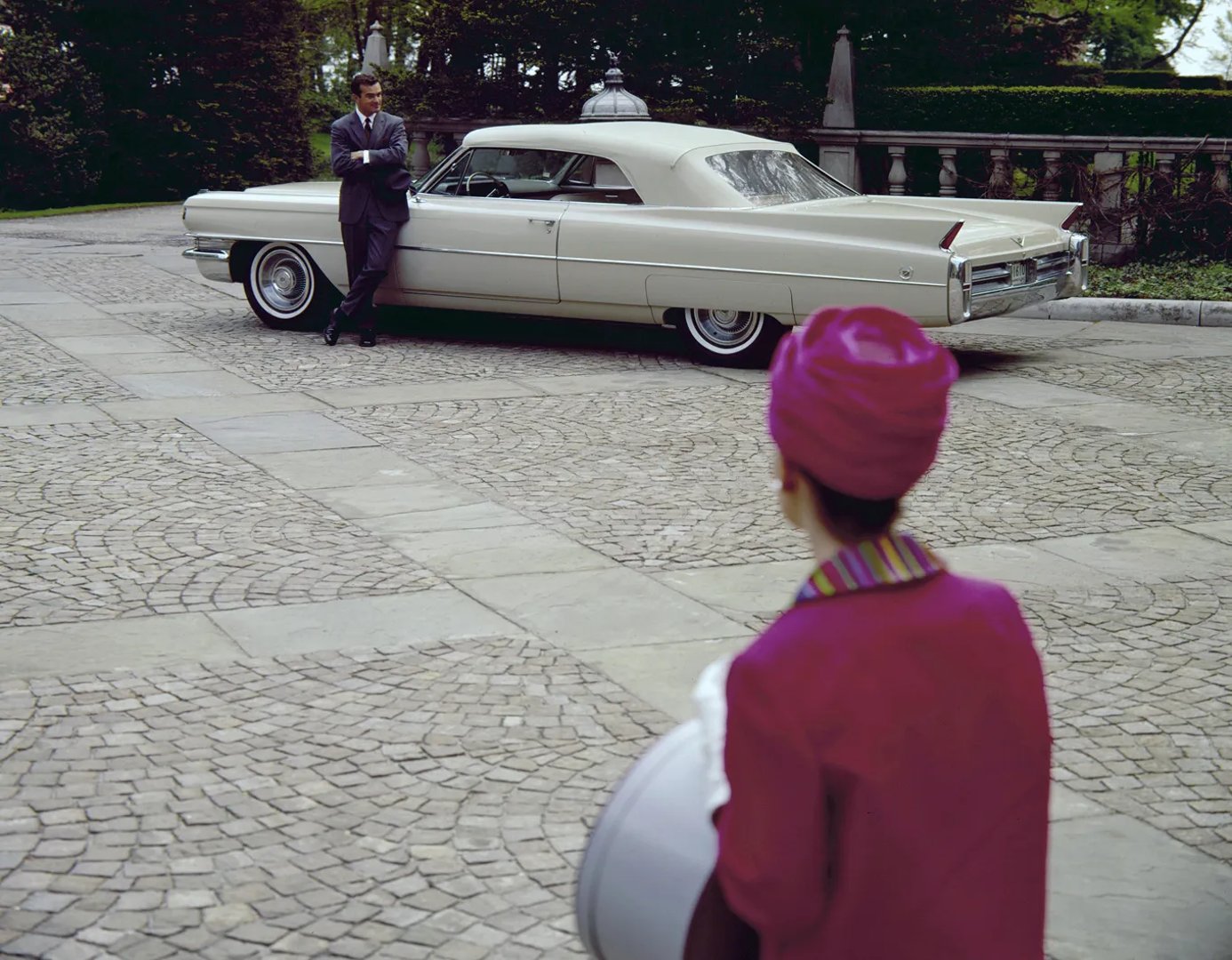 Cadillac_Series_62_7_generation__Coupe_Hardtop__3.jpg