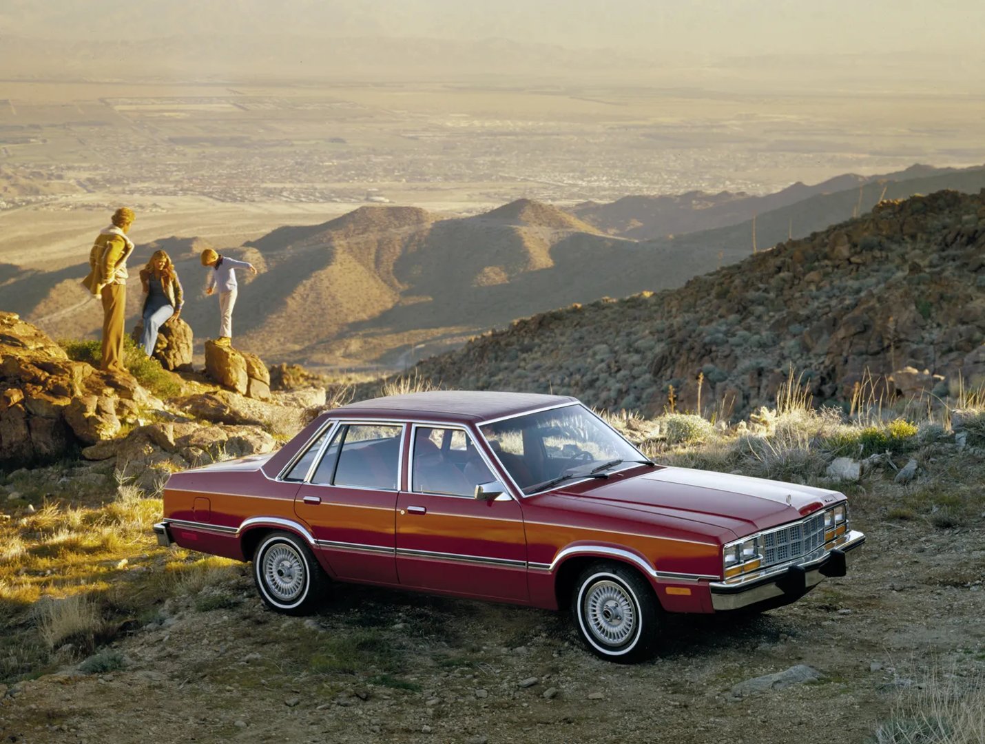 Ford_Fairmont_1_generation__Sedan__2.jpg