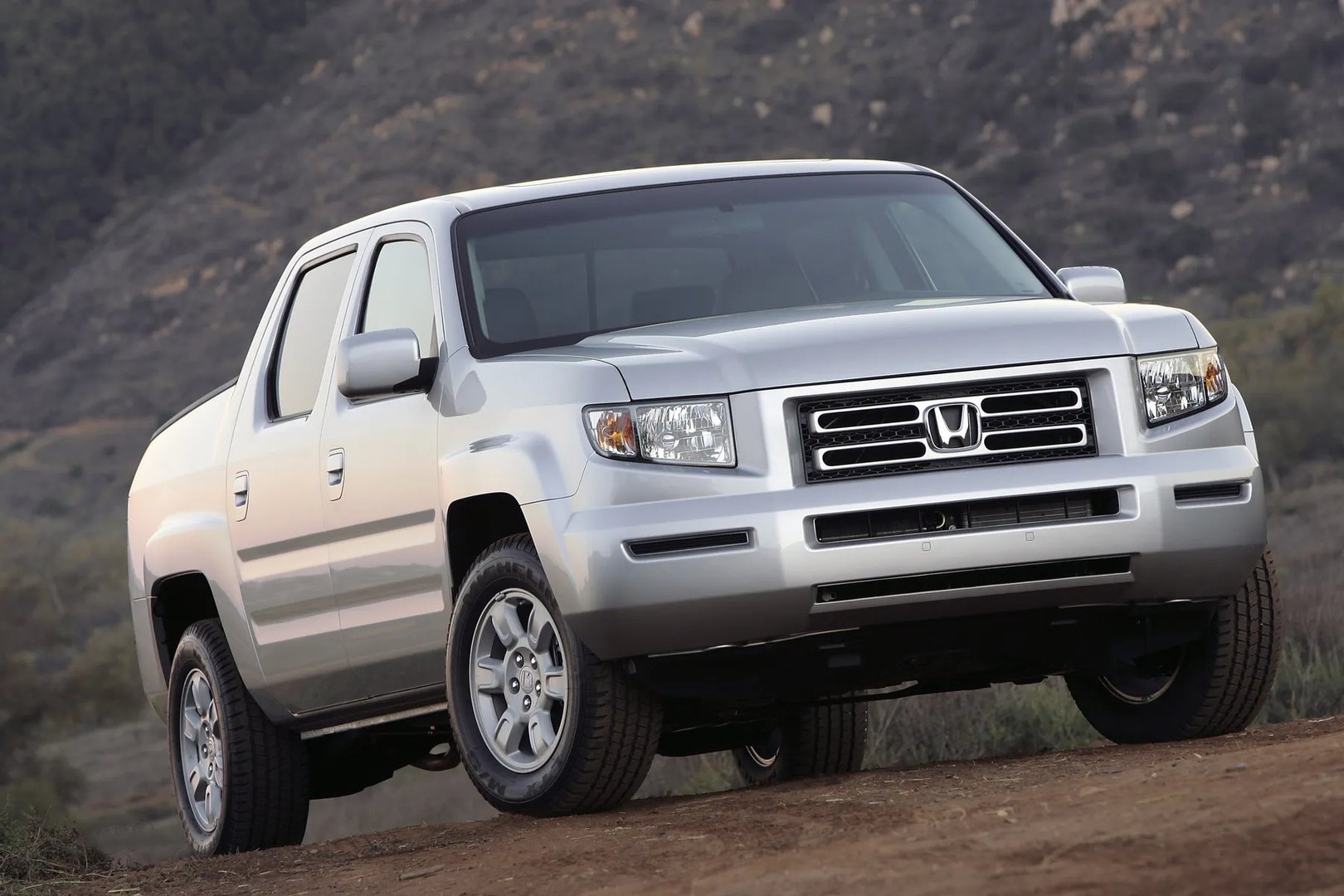 Honda_Ridgeline_1_generation__Pickup_double-cab__3.jpg