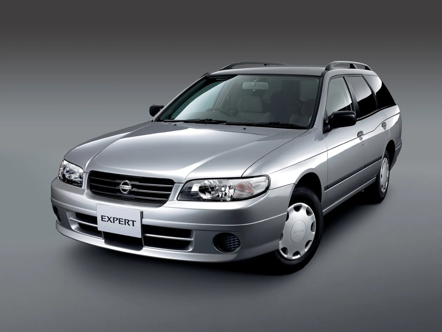 Nissan_Expert_1_generation__Estate_5-door__3.jpg