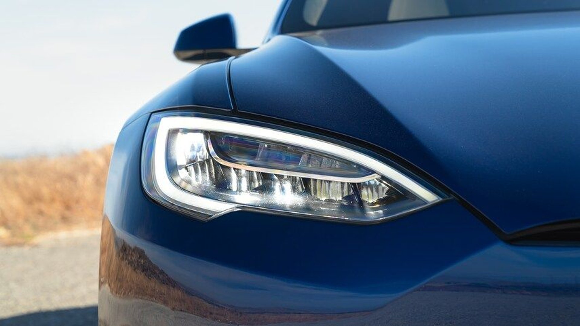 tesla_Model_S_1_generation_restyling_2__Liftback__26.jpg
