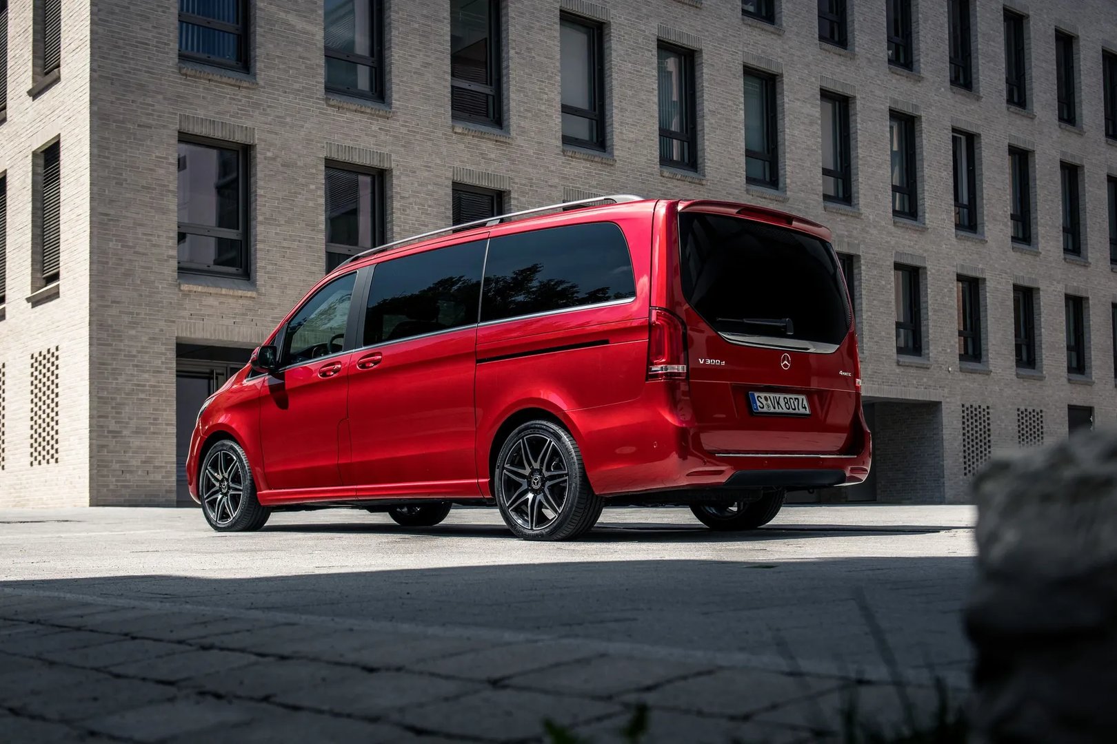 Mercedes_V-Class_3_generation_restyling__Minivan__2.jpg