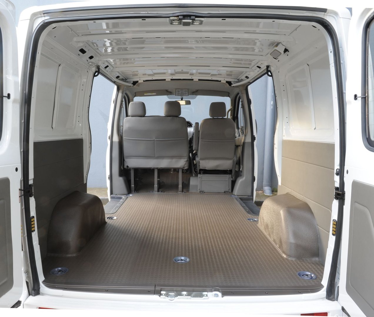 maxus_V80_1_generation__Van_Long__6.jpg