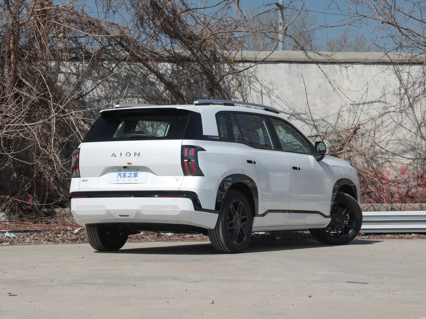 aion_V_2_generation__SUV_5-doors__2.jpg