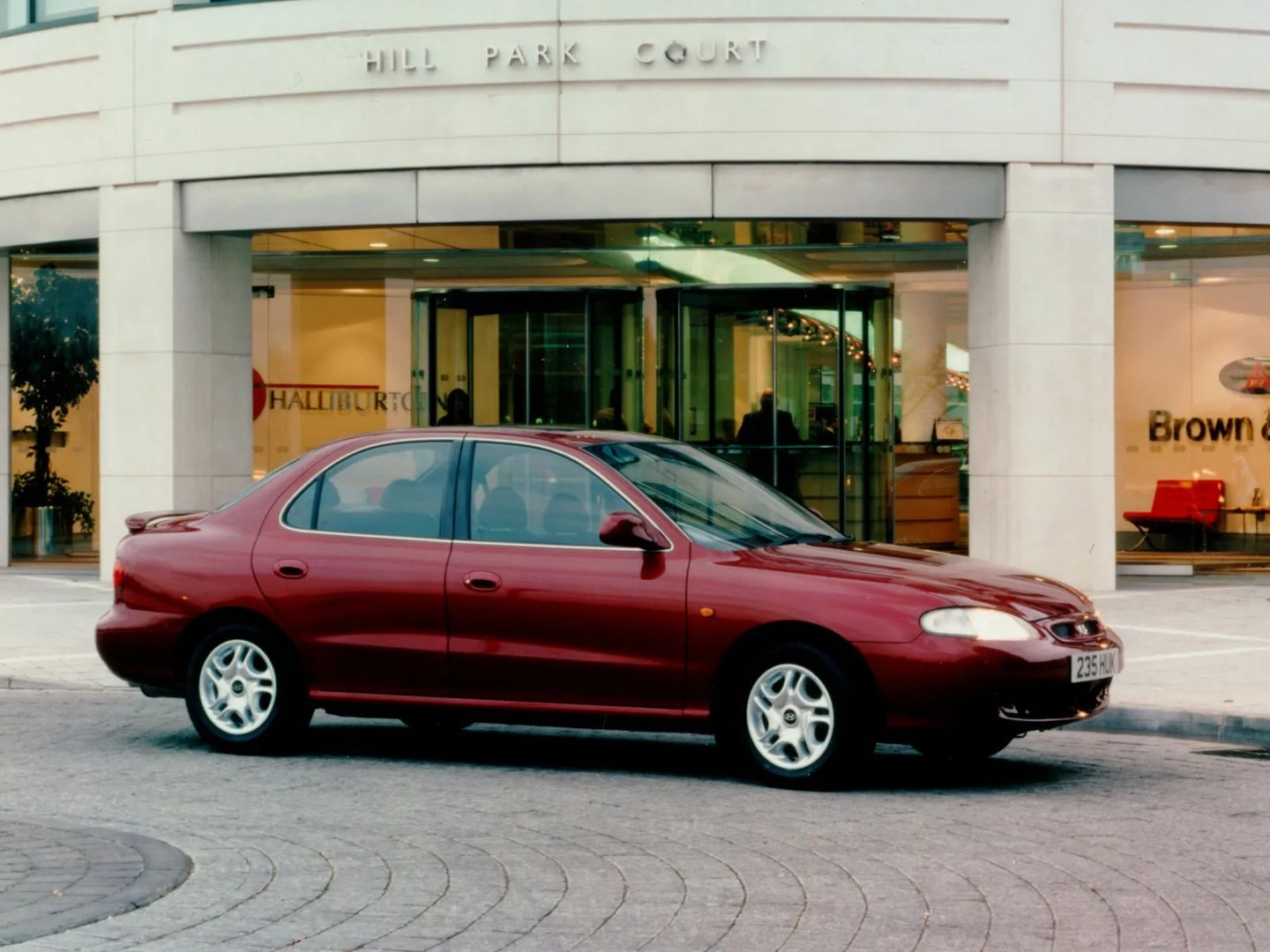 Hyundai_Lantra_2_generation__Sedan__4.jpg