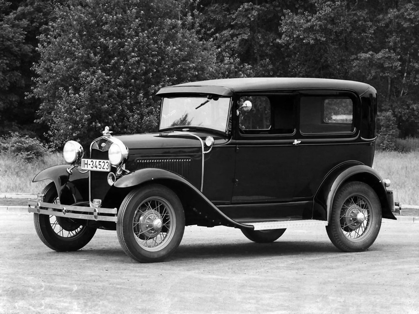 Ford_Model_A_1_generation__Sedan_2-doors__10.jpg