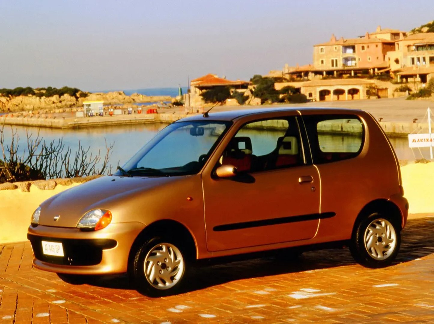 Fiat_Seicento_1_generation__Mini_3-doors__3.jpg