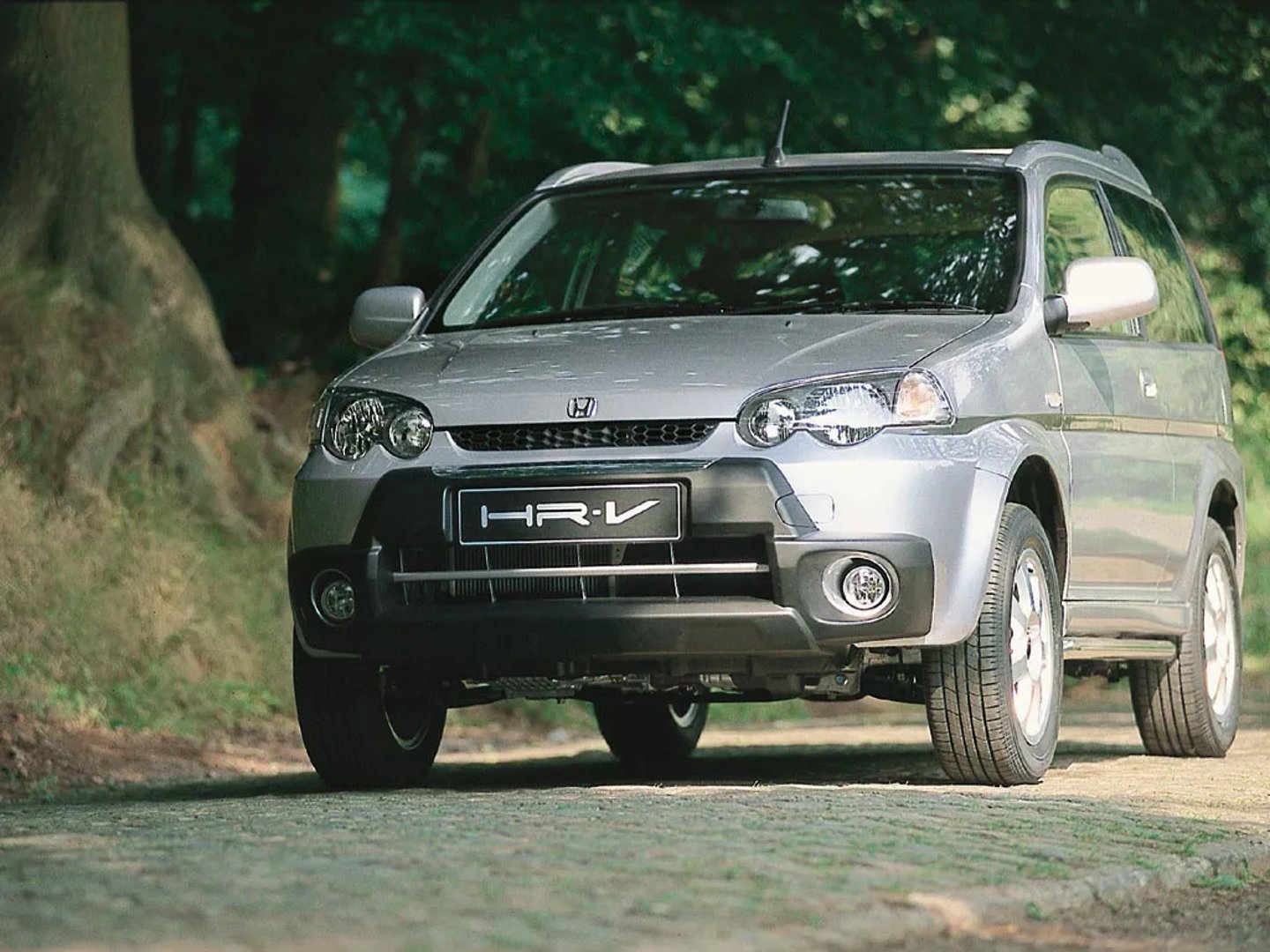 Honda_HR-V_1_generation_restyling__SUV_3-doors__2.jpg