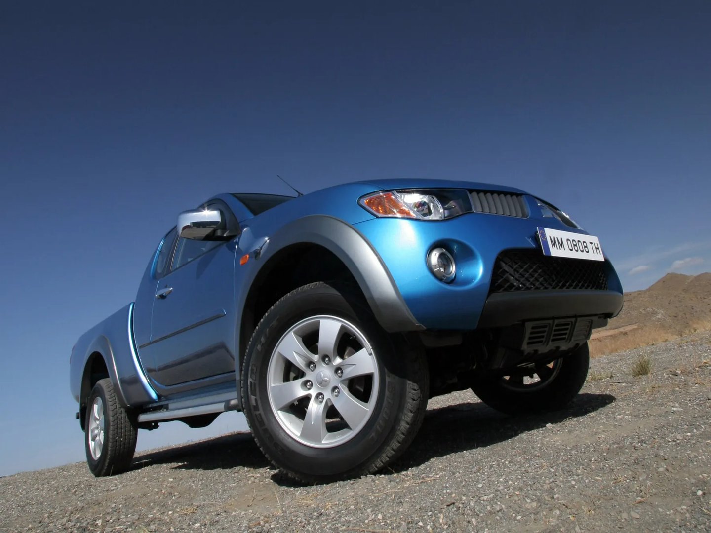 Mitsubishi_L200_4_generation__Pickup_1.5-cab__4.jpg