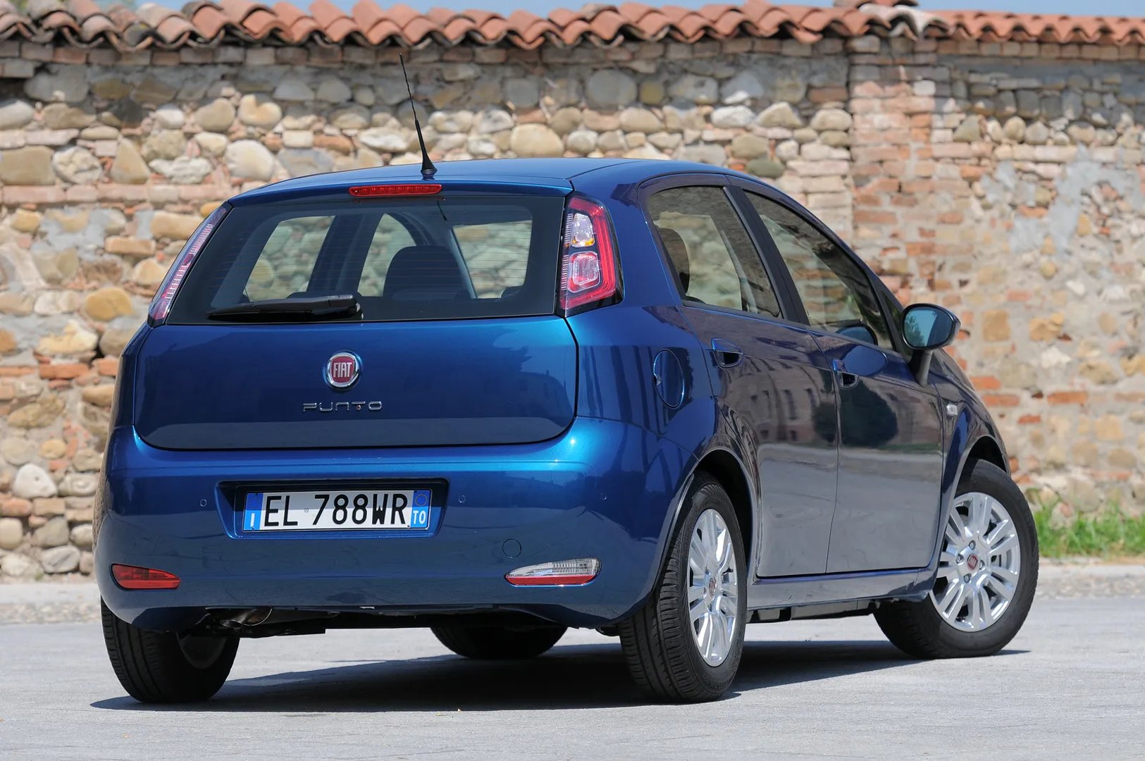 Fiat_Punto_3_generation_restyling_2__Mini_5-doors__8.jpg