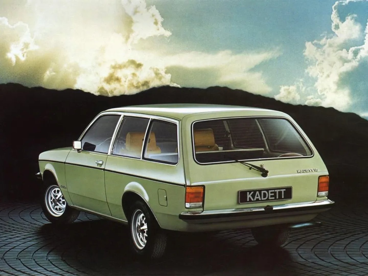 Opel_Kadett_3_generation__Estate_3-door__1.jpg
