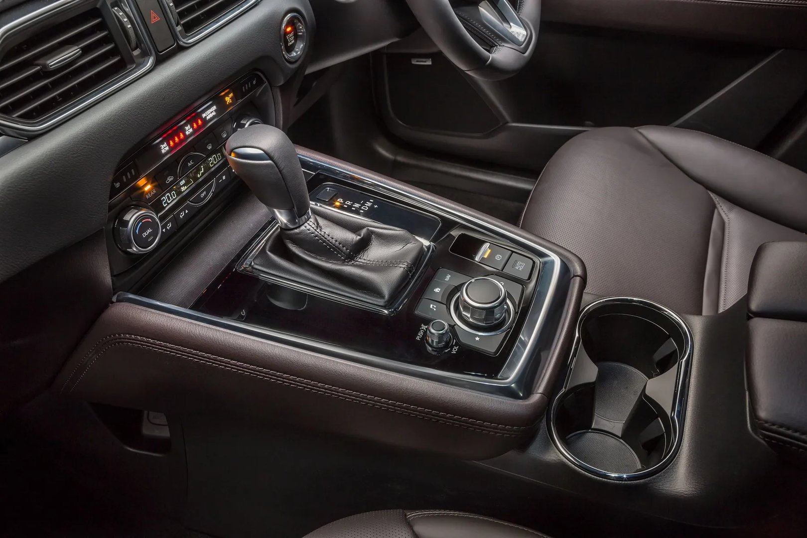 Mazda_CX-8_1_generation__SUV_5-doors__13.jpg