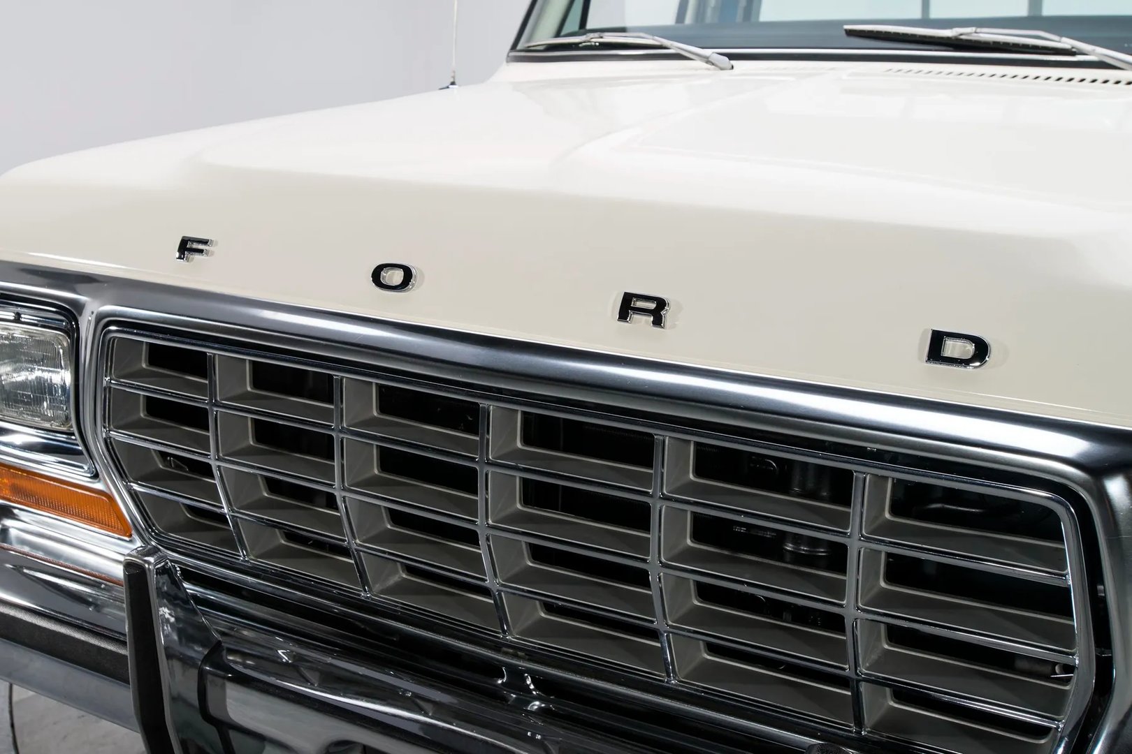 Ford_F-150_6_generation__Pickup_single-cab__13.jpg