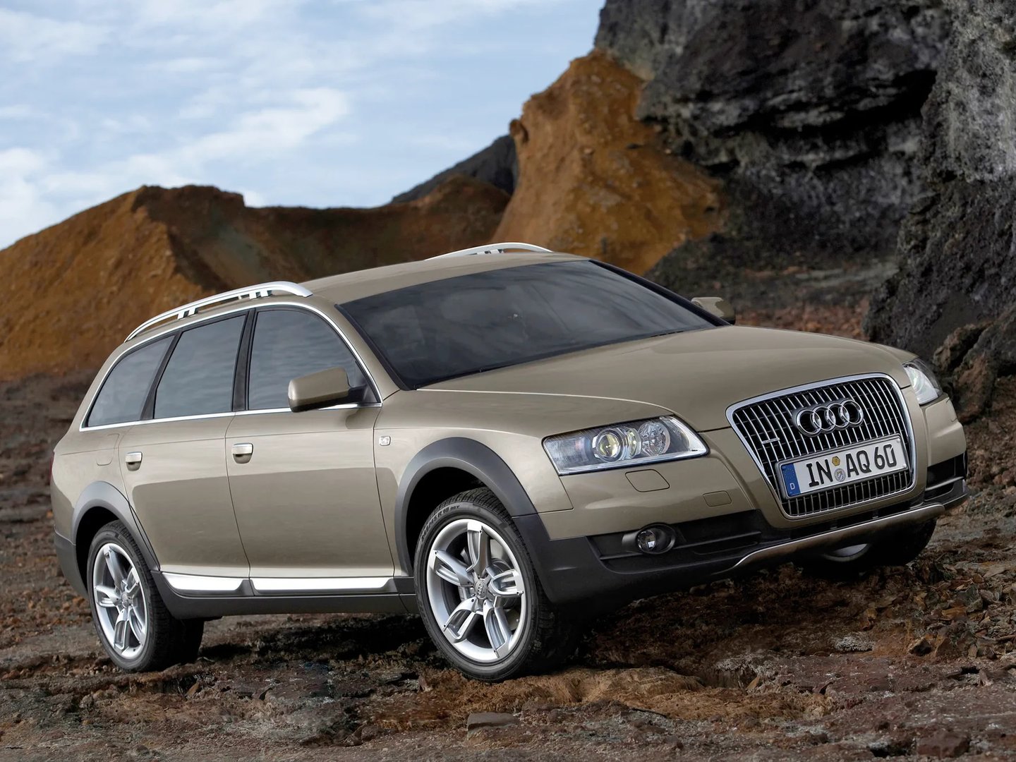 Audi_A6_allroad_2_generation__Estate_5-door__6.jpg